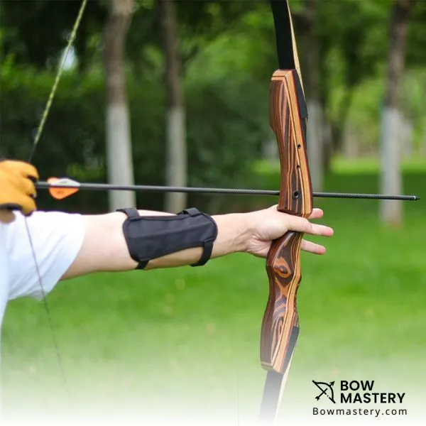 Deerseeker Left:Right Hand Takedown Bow - Best Beginners Recurve Bow For Money